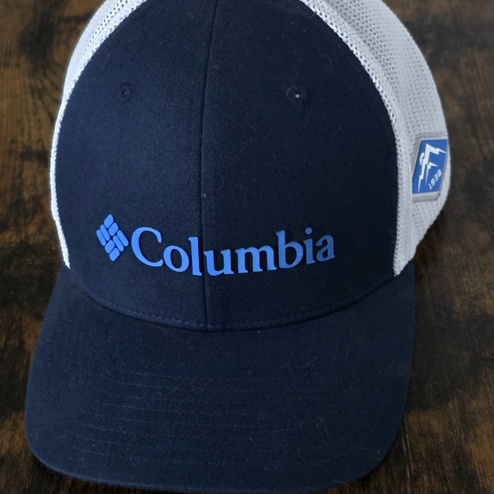 Columbia Hat Cap Blue Logo Mesh Back Flex Fit White Mesh Cap